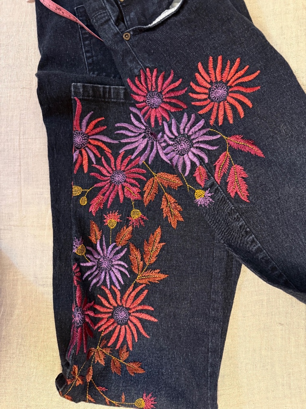 DG2 Diane Gilman Womens 12 BootCut Jeans Floral Embroidered Ramie Cotton 31 Insm